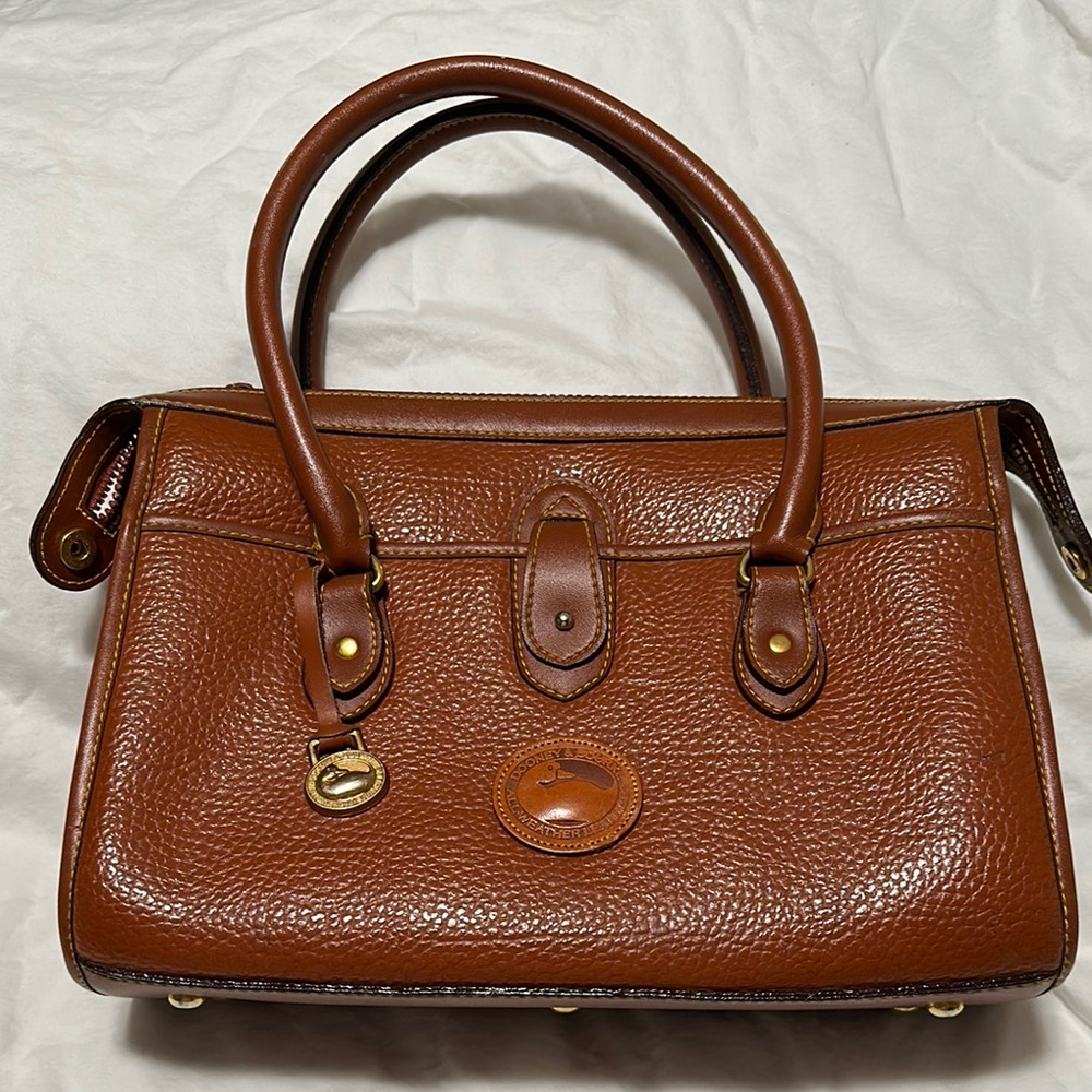 Vintage Classic Brown Dooney and Bourke Leather Handbag